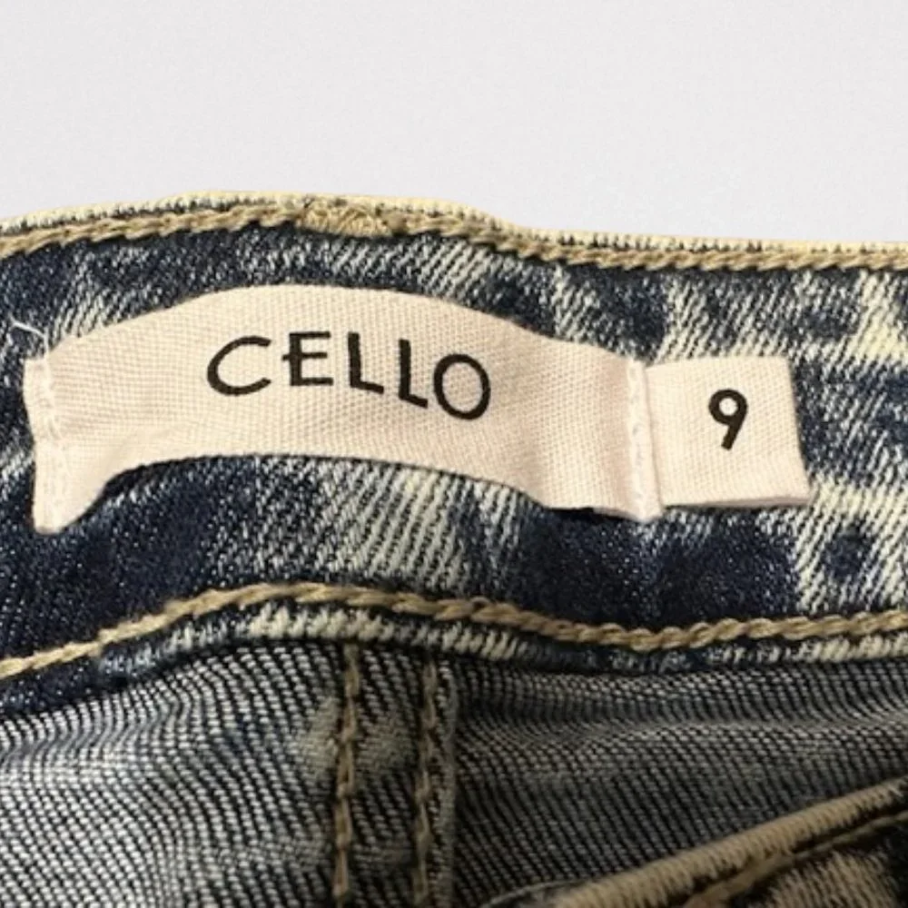 Cello High Waist Distressed Acid Wash Shredded Jeans  (2)  4095   NWT Boutique - Picture 7 of 8